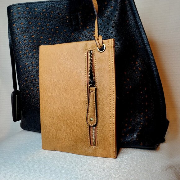 The bag - Picture 4 of 6